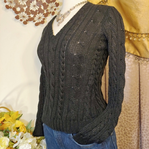 Ralph Lauren Sweaters - 💛 Ralph Lauren V-Neck Sweater